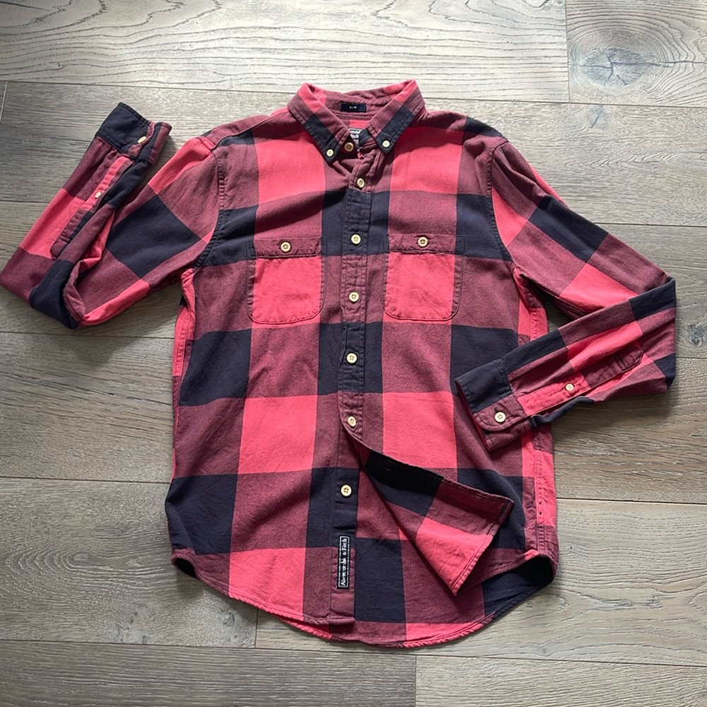 Abercrombie & Fitch Slim Fit Red/Black Buffalo Plaid Button Down Flannel-S